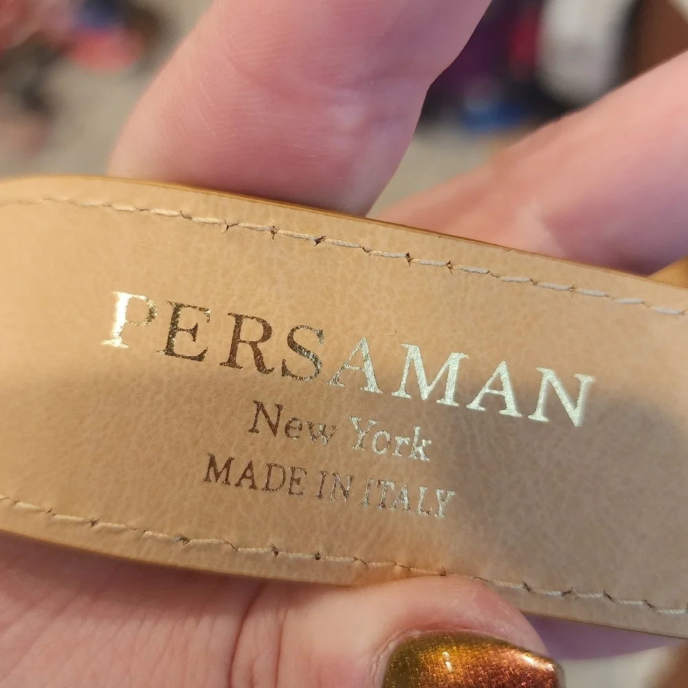 Persaman New York persaman new
